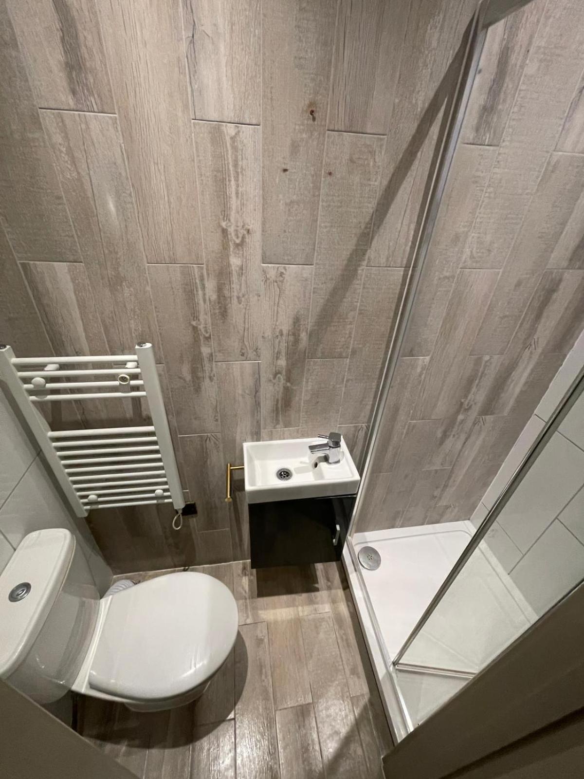 Letzi Premium Cozy Retreat Private En-Suite Rooms, Wembley Londýn Exteriér fotografie